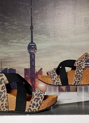 Женские босоножки на танкетке от известного скандинавского бренда copenhagen shoes с леопардовым принтом, размер 37, стелька 24 см, натуральная кожа