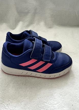 Кросівки фірми adidas 32 розміри за устілкою 20,5 см.
