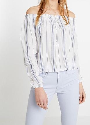 Блуза hollister с обнаженными плечами в полоску