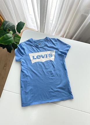 Блакитна базова бавовняна футболка levi’s xs розміру прямого крою