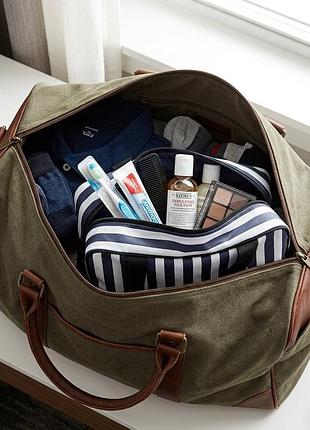 Дорожня косметичка stripes 26×18×9,5 см місткий органайзер для косметики та особистих речей white-black