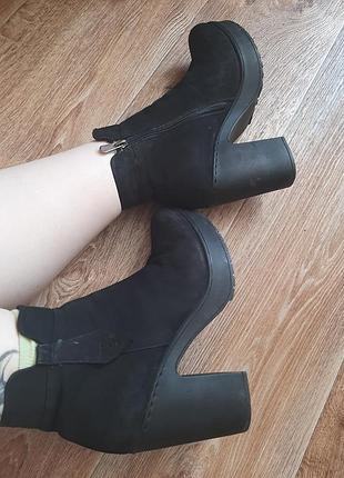 Замшевые зимние туфли 40 г.