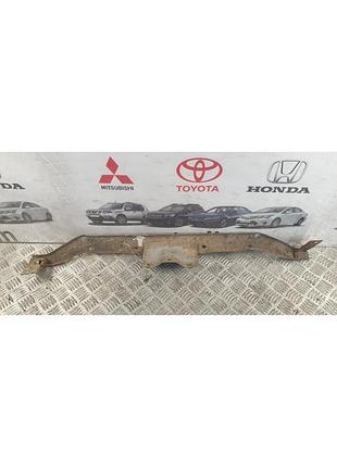Панель радіатора верхня частина mn133533 mitsubishi outlander 1