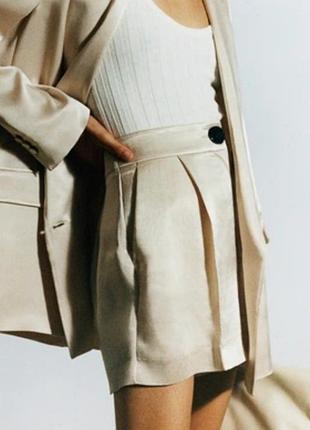 Шорты женские из вискозы zara, размер s, цвет сливочный, новые, замеры: длина-40см, пот-35см, поб-55см., стильные и комфортные.