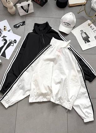 Ветрівка з плащівки oversize