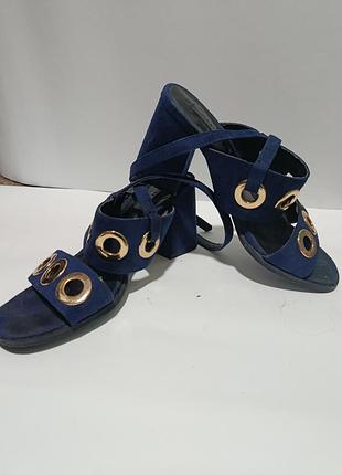 Босоножки женские синего цвета замша, 37 размер, на кольцах.