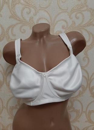 Гладкий бюстгальтер із м'якою чашкою viania thea