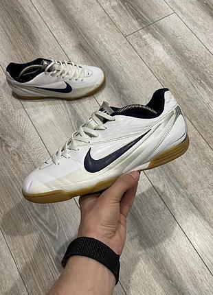 Чоловічі вінтажні футзалки nike tiempo rio 42 р.