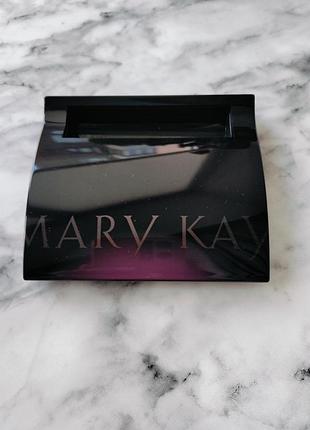 Футляр для косметики фирмы mary kay.