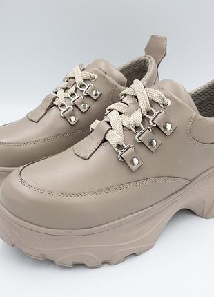 Кроссовки женские кожаные bistfor бежевые 40