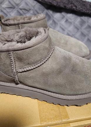 Оригинальные замшевые угги ugg classic ultra mini grey
