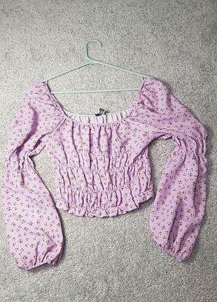 🌸 кроп-топ boohoo
📏 розмір: uk 8 / eur 36 (підійде на xs–s)