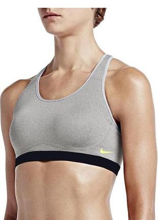 Спортивний топ nike, розмір м. ідеальний