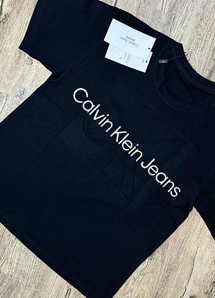 Футболка чорна і біла calvin klein