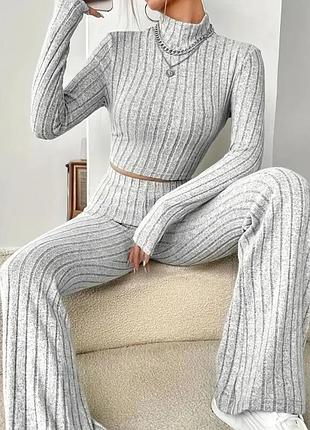 Костюм женский в рубчик. штаны и топ с рукавами. лонгслив. l