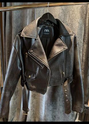 Жіноча куртка zara