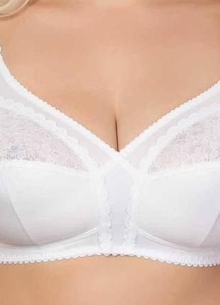 Бюстгальтер без косточек с мягкой чашкой 105d белый
