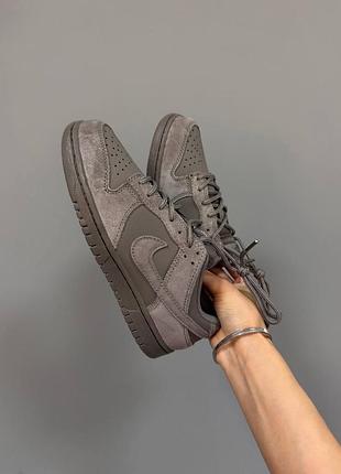 Женские кроссовки nike sb dunk cave stone