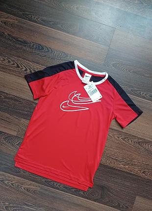Nike новая детская футболка