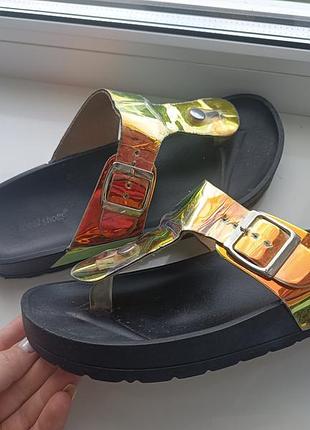 Шлепанцы женские