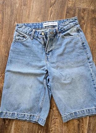 Шорти bershka розмір 32