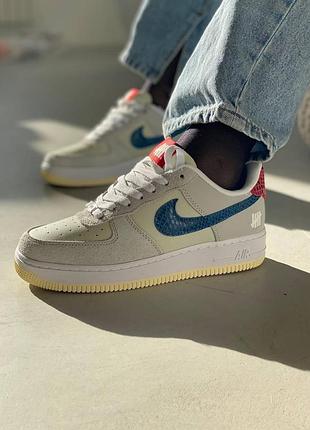 Бежевые кроссовки найк эйр форс унисекс nike air force 1 blue snake 40