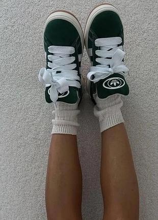 Зелені замшеві кросівки adidas campus green cloud dark green white x адідас кампус 40