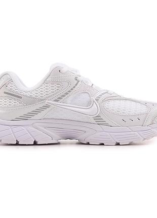 Білі кросівки унісекс nike vomero 5 rnr white metallic silver х вомеро 41