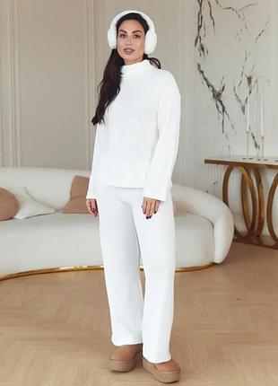 Жіночий костюм двойка xxl-3xl. молочний