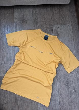 Вінтажна футболка nike