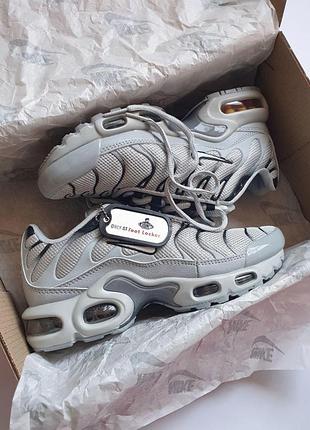 Серые кроссовки унисекс nike air max tn plus grey black х эйр макс тн плюс 36