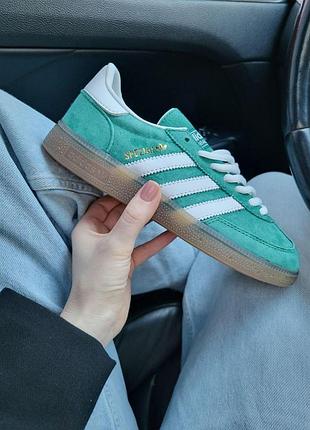 Жіночі зелені кросівки adidas spezial green white х адідас 39
