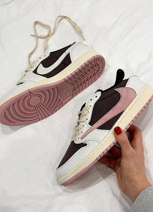 Білі кросівки унісекс air jordan 1 travis scott low og wmns pink oxford х джордан 36