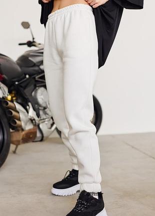 Спортивні штани l-xl. білі