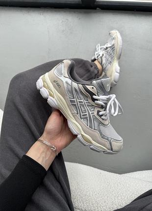 Бежеві кросівки asics gel nyc beige grey х асікс 41