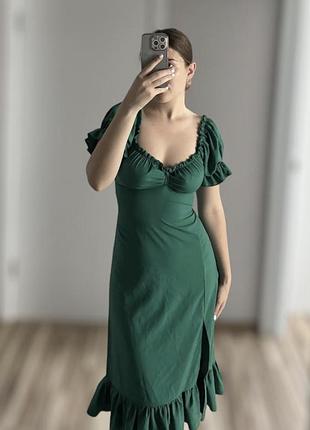 Жіноча сукня красивого зеленого кольору