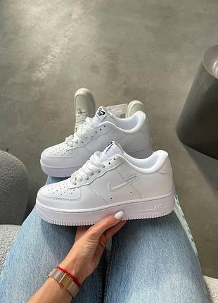 Белые кроссовки унисекс nike air force 1 low 07 se white х найк эйр форс 38