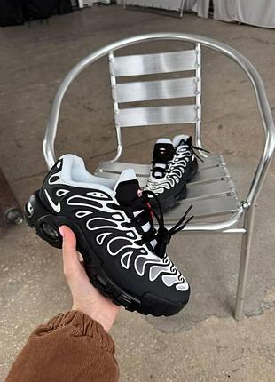 Чёрно-белые кроссовки унисекс nike air max tn plus drift black white х эйр макс тн плюс 37