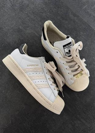 Белые кроссовки унисекс adidas superstar white beige black х адидас суперстар 37