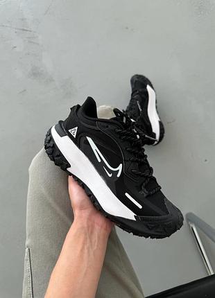Чорно-білі кросівки унісекс nike acg mountain fly black white х маунтейн флай 44