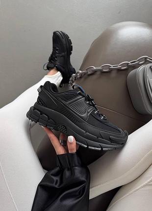 Чёрные кроссовки унисекс nike air zoom vomero 5 roam black х кортез 41