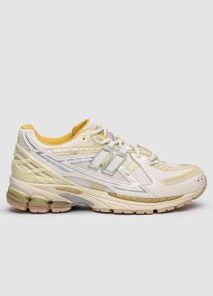 Жіночі бежеві кросівки new balance 1906 utility "lunar new year" ivory х нью беланс 40
