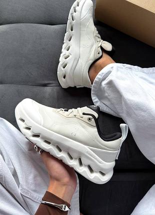 Женские кроссовки loewe x on cloudtilt sand white