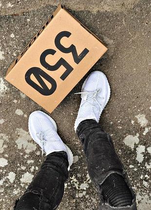 Білі кросівки адідас їзі буст 350 рефлектив adidas yeezy boost v2 350 reflective 37