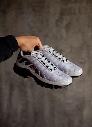 Мужские серые кроссовки nike air max tn plus grey black red х эйр макс тн 43