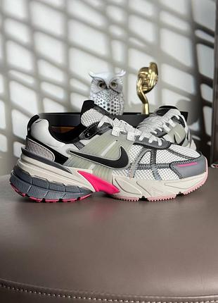 Женские кроссовки nike v2k run white holographic pink
