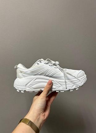 Білі кросівки унісекс hoka white х хока 37