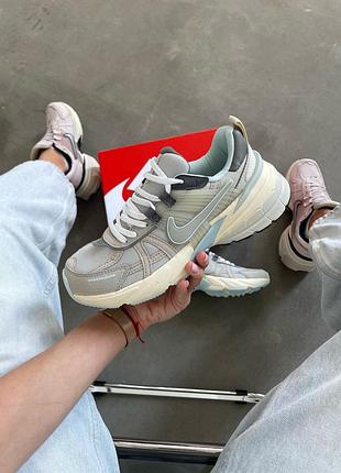 Женские серые кроссовки nike v2k run light iron ore grey х эйр макс 39