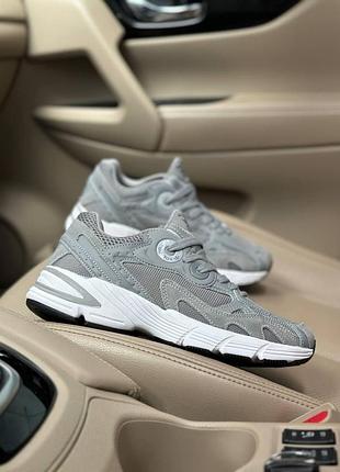 Сірі кросівки унісекс adidas astir grey white х астер 40