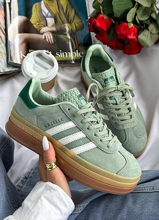 Жіночі м'ятні кросівки adidas gazelle bold platform mint white х адідас газель